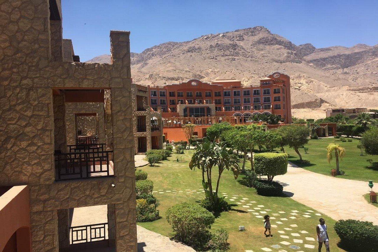 Moevenpick Resort El Sokhna Ain Sukhna Eksteriør bilde View of the resort