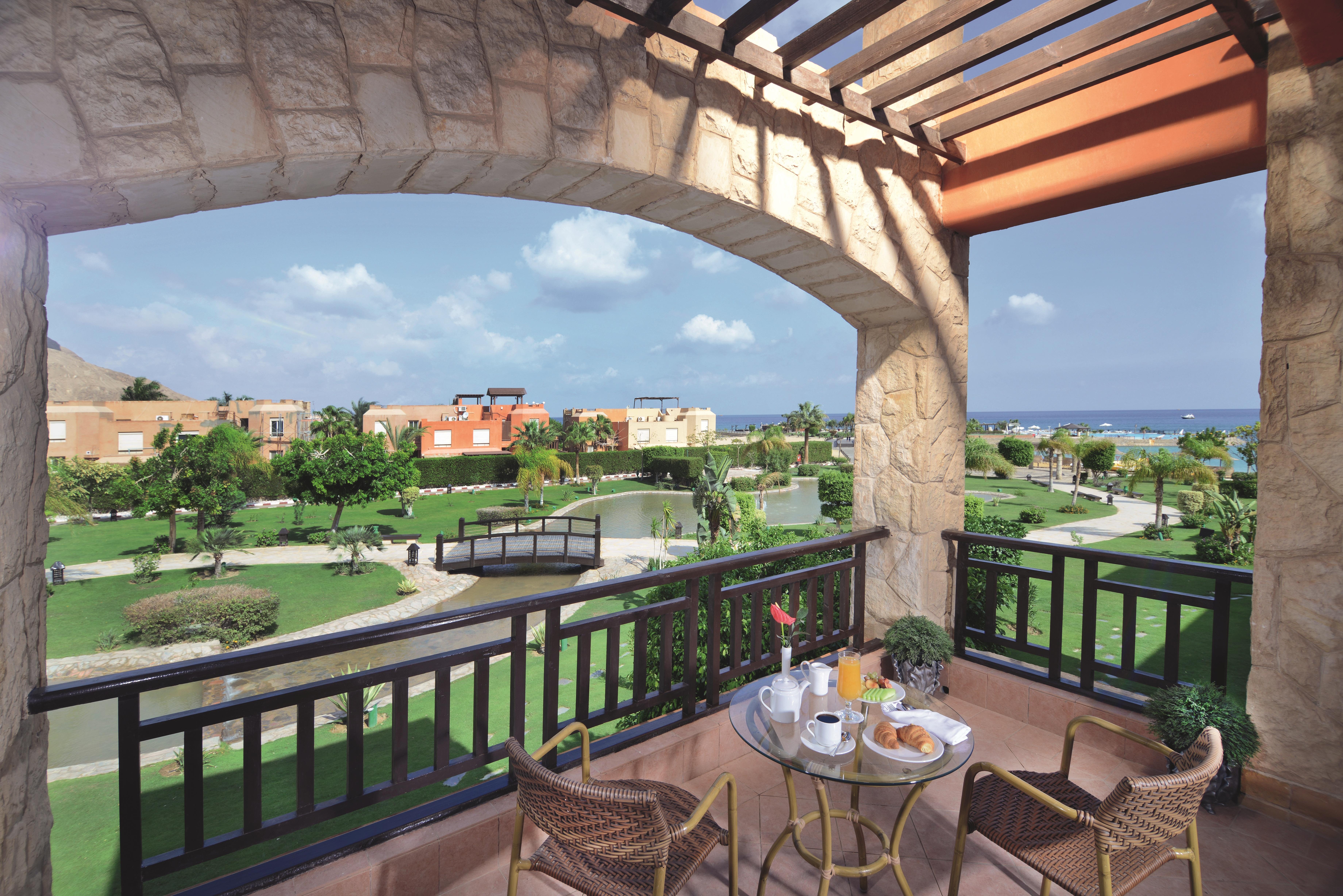 Moevenpick Resort El Sokhna Ain Sukhna Eksteriør bilde View from a balcony