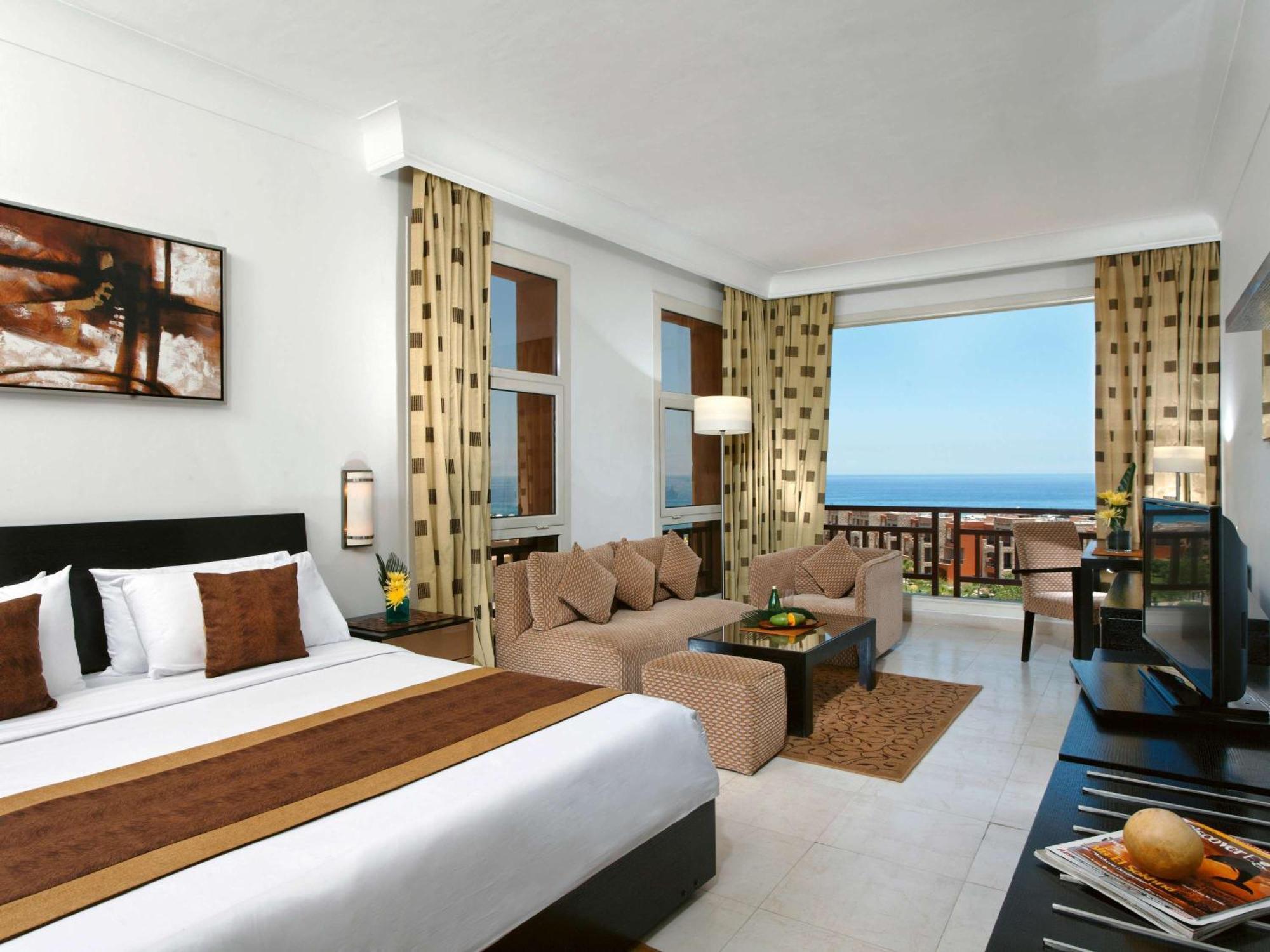 Moevenpick Resort El Sokhna Ain Sukhna Eksteriør bilde A typical hotel room