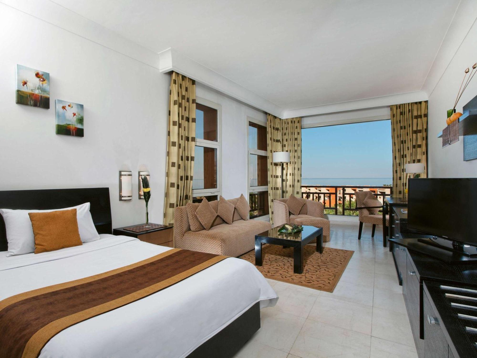 Moevenpick Resort El Sokhna Ain Sukhna Eksteriør bilde A room at the hotel