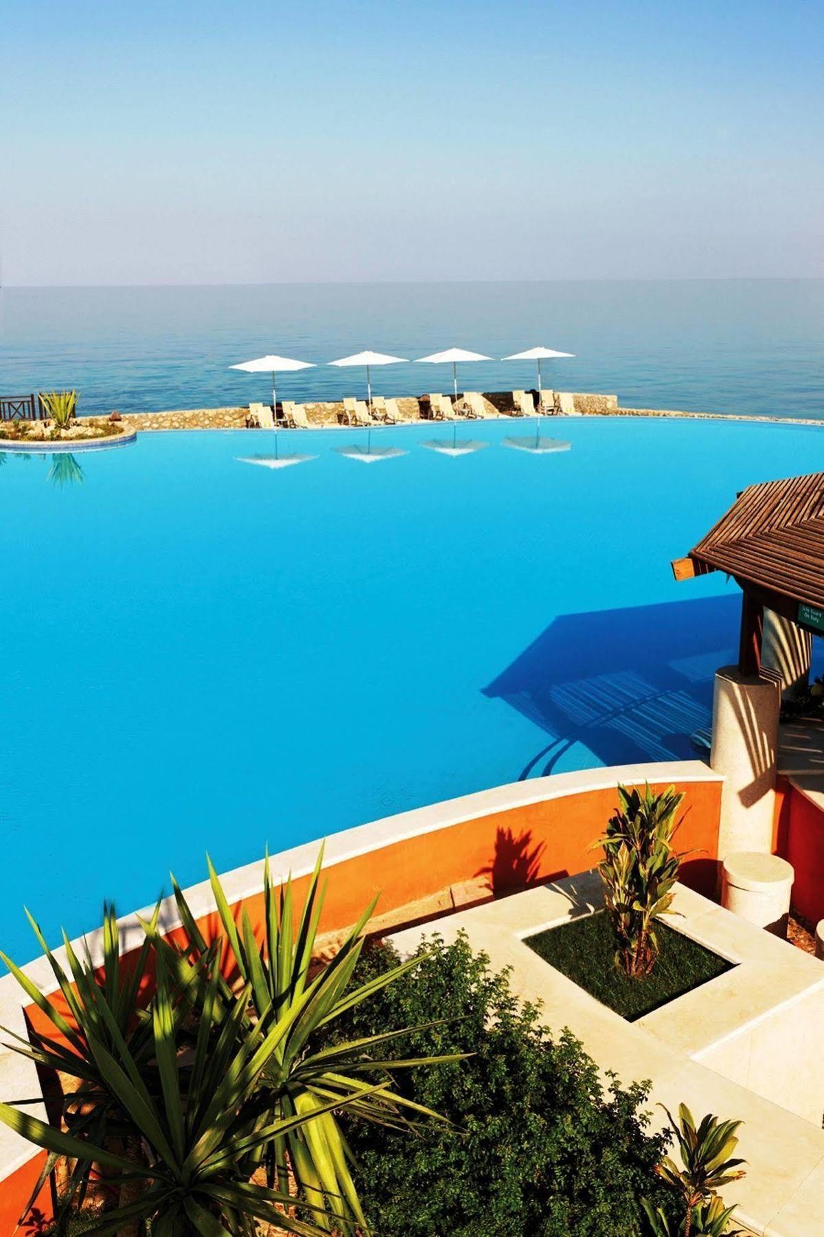 Moevenpick Resort El Sokhna Ain Sukhna Eksteriør bilde Infinity pool at the Sheraton Sharm Resort